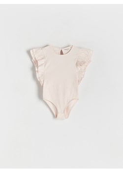 Reserved - Body z falbankami przy rękawach - pastelowy róż ze sklepu Reserved w kategorii Body niemowlęce - zdjęcie 172003410