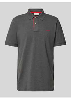 Koszulka polo o kroju regular fit z wyhaftowanym logo ze sklepu Peek&Cloppenburg  w kategorii T-shirty męskie - zdjęcie 172024421