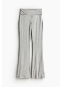 H & M - Rozszerzane spodnie dżersejowe - Szary ze sklepu H&M w kategorii Spodnie damskie - zdjęcie 172025231