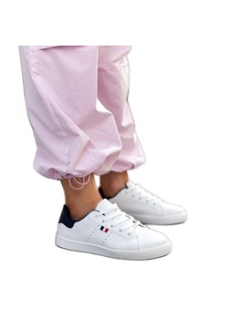 Białe sneakersy eko skóra Gioya ze sklepu ButyModne.pl w kategorii Trampki damskie - zdjęcie 172025671