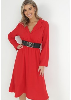 Czerwona Sukienka Koszulowa z Marszczoną Gumką w Talii Emonia ze sklepu Born2be Odzież w kategorii Sukienki - zdjęcie 172031274