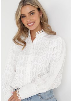 Biała Koszula Ażurowa ze Stójką Arnot ze sklepu Born2be Odzież w kategorii Koszule damskie - zdjęcie 172031354