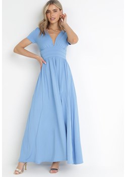 Jasnoniebieska Rozkloszowana Sukienka Maxi z Głębokim Dekoltem z Rozcięciem Wyla ze sklepu Born2be Odzież w kategorii Sukienki - zdjęcie 172032023