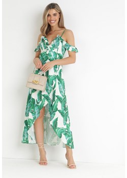 Zielona Kopertowa Sukienka Maxi z Falbankami Przy Ramionach Dorinite ze sklepu Born2be Odzież w kategorii Sukienki - zdjęcie 172032414