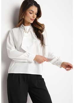 Biała Bluzka z Ozdobnym Krawatem i Perłami Opinua ze sklepu Born2be Odzież w kategorii Bluzki damskie - zdjęcie 172032932