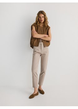 Reserved - Jeansy mom fit slim - beżowy ze sklepu Reserved w kategorii Jeansy damskie - zdjęcie 172034752