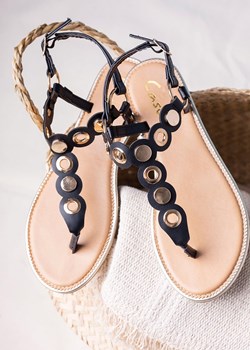 Czarne sandały japonki płaskie z metalową ozdobą Casu SN20X4/B ze sklepu Casu w kategorii Sandały damskie - zdjęcie 172042433