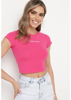 Fuksjowy Dopasowany T-shirt Cropped z Napisem z Pzodu Yaloena ze sklepu Born2be Odzież w kategorii Bluzki damskie - zdjęcie 172046662