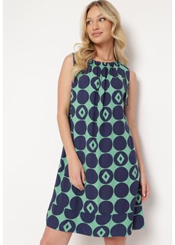 Granatowo-Zielona Sukienka z Wiskozy o Pudełkowym Fasonie w Geometryczny Wzór Raloen ze sklepu Born2be Odzież w kategorii Sukienki - zdjęcie 172046760