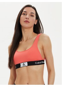 Calvin Klein Swimwear Góra od bikini KW0KW02354 Koralowy ze sklepu MODIVO w kategorii Stroje kąpielowe - zdjęcie 172048503