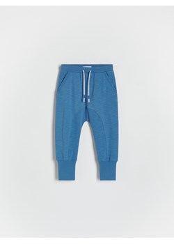 Reserved - Bawełniane spodnie - niebieski ze sklepu Reserved w kategorii Spodnie i półśpiochy - zdjęcie 172049983