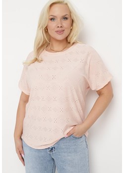 Jasnoróżowy T-shirt z Ażurowym Wzorem Mleassa ze sklepu Born2be Odzież w kategorii Bluzki damskie - zdjęcie 172056244