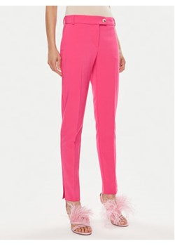 Rinascimento Spodnie materiałowe CFC0118281003 Różowy Slim Fit ze sklepu MODIVO w kategorii Spodnie damskie - zdjęcie 172060802
