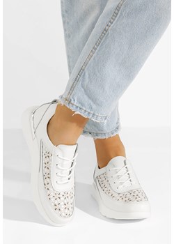 Białe sneakersy damskie Calyse ze sklepu Zapatos w kategorii Buty sportowe damskie - zdjęcie 172063041