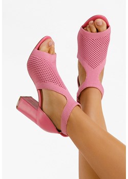 Fuksjowe sandały na słupku Oxiana ze sklepu Zapatos w kategorii Sandały damskie - zdjęcie 172063062