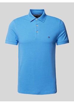Koszulka polo o kroju slim fit z wyhaftowanym logo ze sklepu Peek&Cloppenburg  w kategorii T-shirty męskie - zdjęcie 172064432