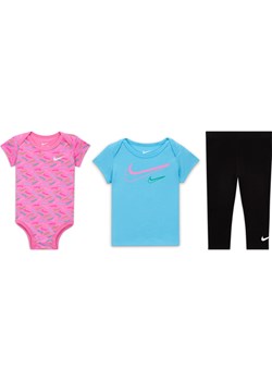 Trzyczęściowy zestaw z body dla niemowląt Nike Swoosh Logo (0–9 M) - Czerń ze sklepu Nike poland w kategorii Komplety niemowlęce - zdjęcie 172069663