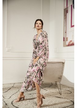 Sukienka maxi z kwiatowym wzorem szara ze sklepu Moodo.pl w kategorii Sukienki - zdjęcie 172078874
