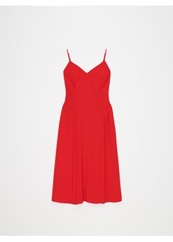Mohito - Czerwona sukienka midi na ramiączkach - czerwony ze sklepu Mohito w kategorii Sukienki - zdjęcie 172080512