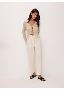 Reserved - Spodnie ze strukturalnej tkaniny - beżowy ze sklepu Reserved w kategorii Spodnie damskie - zdjęcie 172081623