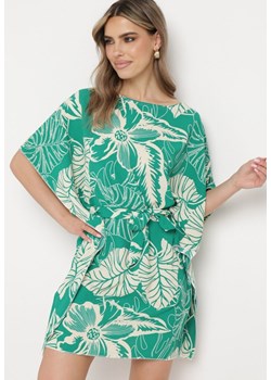 Zielona Sukienka z Krótkim Rękawem w Kwiaty Wiązana w Pasie Ebilata ze sklepu Born2be Odzież w kategorii Sukienki - zdjęcie 172083591