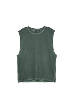 Cropp - Zielona koszulka bez rękawów z efektem sprania - zielony ze sklepu Cropp w kategorii T-shirty męskie - zdjęcie 172085770