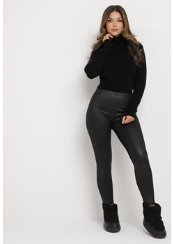 Czarne Legginsy z Szeroką Gumką w Pasie Ocieplone Polarem Scarmen ze sklepu Born2be Odzież w kategorii Spodnie damskie - zdjęcie 172090551