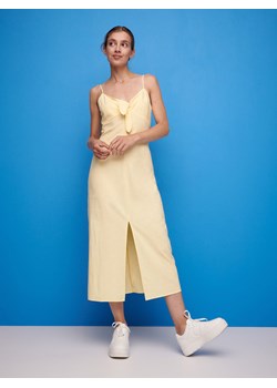 Reserved - Sukienka midi z wiązaniem - jasnożółty ze sklepu Reserved w kategorii Sukienki - zdjęcie 172106693