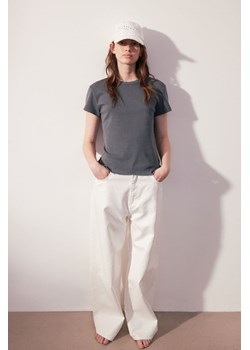 H & M - Dopasowany T-shirt bawełniany - Szary ze sklepu H&M w kategorii Bluzki damskie - zdjęcie 172107891