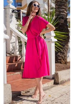 Rozkloszowana sukienka midi z kopertową górą w kolorze fuksji A642, Kolor fuksja, Rozmiar L, Awama ze sklepu Primodo w kategorii Sukienki - zdjęcie 172108844