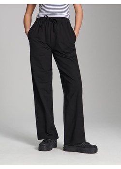 Sinsay - Spodnie dresowe - czarny ze sklepu Sinsay w kategorii Spodnie damskie - zdjęcie 172114424