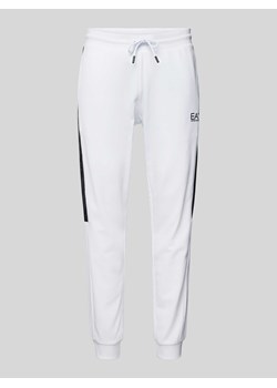 Spodnie dresowe z elastycznym pasem model ‘PANTALONI’ ze sklepu Peek&Cloppenburg  w kategorii Spodnie męskie - zdjęcie 172115300