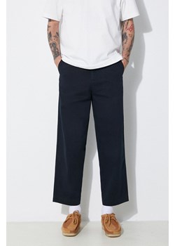 Fred Perry spodnie bawełniane Straight Leg Twill Trouser kolor granatowy w fasonie chinos T6530.608 ze sklepu PRM w kategorii Spodnie męskie - zdjęcie 172119103