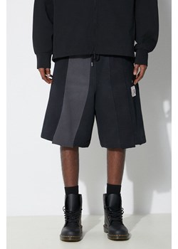 Maison MIHARA YASUHIRO szorty bawełniane Vertical Switching kolor czarny A12SP563 ze sklepu PRM w kategorii Spodenki męskie - zdjęcie 172119143