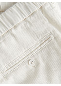 Reserved - Szorty regular fit - biały ze sklepu Reserved w kategorii Spodenki męskie - zdjęcie 172132320