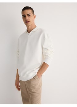 Reserved - Gładka bluza z kołnierzem - złamana biel ze sklepu Reserved w kategorii Bluzy męskie - zdjęcie 172140913