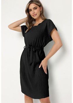 Czarna Sukienka z Krótkim Rękawem i Materiałowym Paskiem Ellata ze sklepu Born2be Odzież w kategorii Sukienki - zdjęcie 172146714