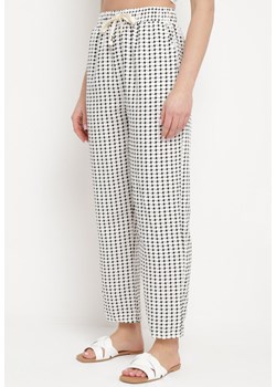Biało-Czarne Spodnie w Geometryczny Print z Wysokim Stanem Lolla ze sklepu Born2be Odzież w kategorii Spodnie damskie - zdjęcie 172147484