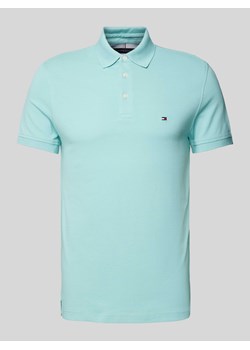 Koszulka polo o kroju slim fit z wyhaftowanym logo ze sklepu Peek&Cloppenburg  w kategorii T-shirty męskie - zdjęcie 172155111