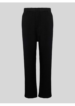 Spodnie materiałowe o kroju relaxed fit z fakturowanym wzorem ze sklepu Peek&Cloppenburg  w kategorii Spodnie męskie - zdjęcie 172155333