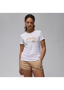 T-shirt damski o dopasowanym kroju z nadrukiem Jordan - Biel ze sklepu Nike poland w kategorii Bluzki damskie - zdjęcie 172155670