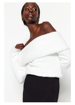trendyol Sweter w kolorze kremowym ze sklepu Limango Polska w kategorii Swetry damskie - zdjęcie 172156333