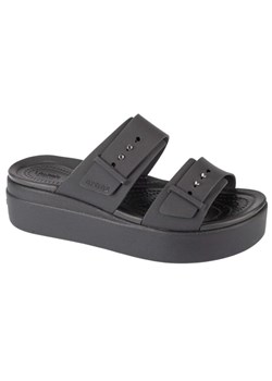Klapki Crocs Brooklyn Low Wedge Sandal W 207431-001 czarne ze sklepu ButyModne.pl w kategorii Klapki damskie - zdjęcie 172156502