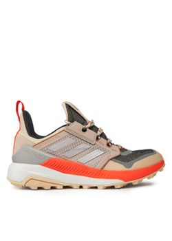 adidas Buty Terrex Trailmaker Hiking Shoes HP2079 Beżowy ze sklepu MODIVO w kategorii Buty trekkingowe męskie - zdjęcie 172157032
