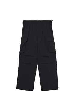 Cropp - Czarne spodnie typu parachute - czarny ze sklepu Cropp w kategorii Spodnie męskie - zdjęcie 172161002