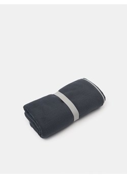Sinsay - Ręcznik szybkoschnący - czarny ze sklepu Sinsay w kategorii Ręczniki - zdjęcie 172162232