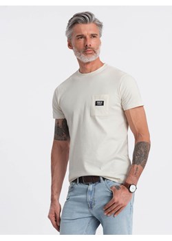 Męski casualowy t-shirt z naszytą kieszonką - kremowy V8 OM-TSCT-0109 ze sklepu ombre w kategorii T-shirty męskie - zdjęcie 172172490