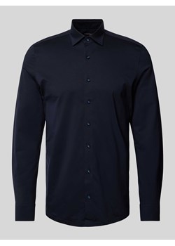 Koszula biznesowa o kroju body fit z kołnierzykiem typu kent  model ‘New York'’ ze sklepu Peek&Cloppenburg  w kategorii Koszule męskie - zdjęcie 172182403