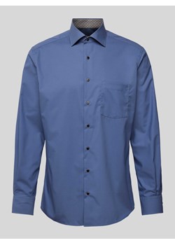 Koszula biznesowa o kroju modern fit z kieszenią na piersi ze sklepu Peek&Cloppenburg  w kategorii Koszule męskie - zdjęcie 172182662