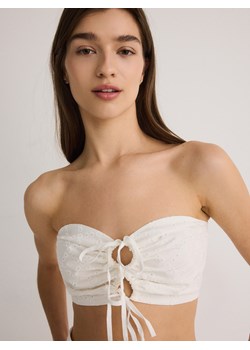 Reserved - Haftowany top z wiązaniem - biały ze sklepu Reserved w kategorii Bluzki damskie - zdjęcie 172189801